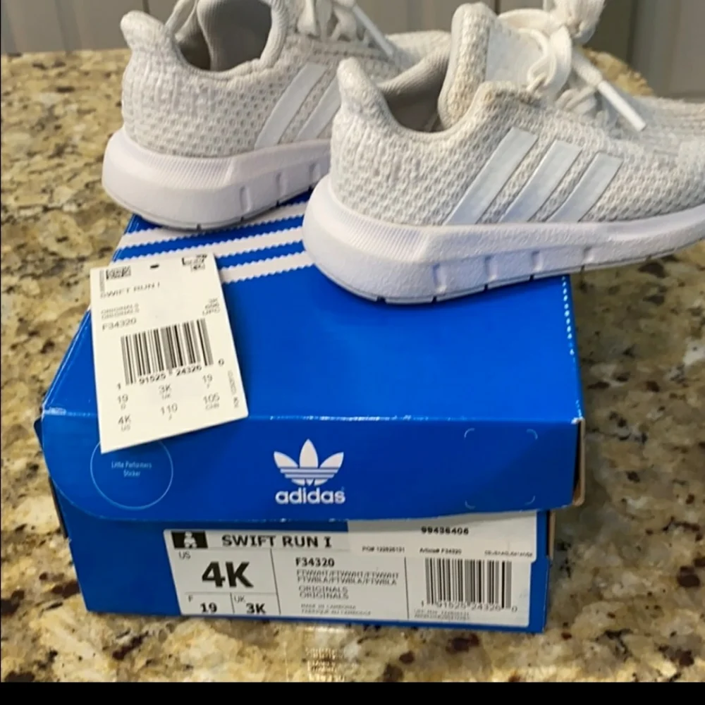 Adidas Swift Run I Sneaker Infant Tennis Shoe 4K
